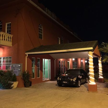 Montecristo Inn Piarco Εξωτερικό φωτογραφία