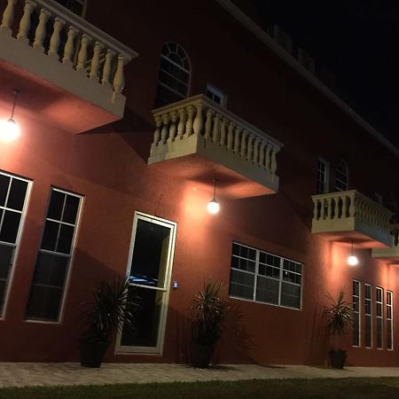 Montecristo Inn Piarco Εξωτερικό φωτογραφία